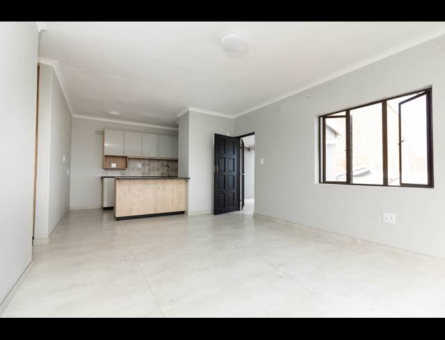 3 BEDROOM FLAT TO LET IN WARNER BEACH